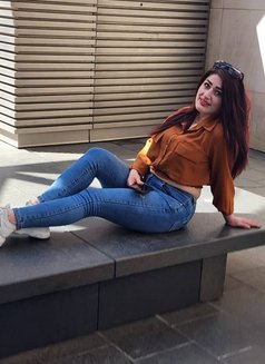 Tala - escort in Beirut Photo 3 of 5