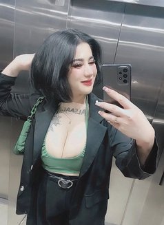 1 shot 10 BD ! Special offer today - puta in Al Manama Photo 1 of 4