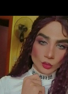 talaa22cm - Transsexual escort in Beirut Photo 8 of 11