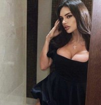 Talia Nizar - puta in Beirut Photo 4 of 8