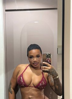 Talia - escort in Dubai Photo 5 of 7