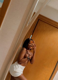 Taliah - escort in Dubai Photo 3 of 3