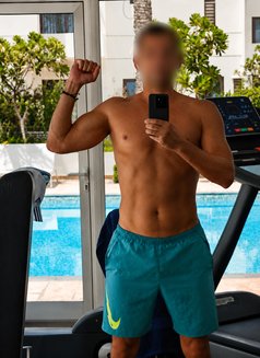 Talisman - masseur in Dubai Photo 3 of 5