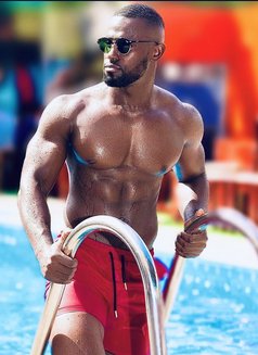 Tall Deekman - Male escort in Bangkok Photo 5 of 6