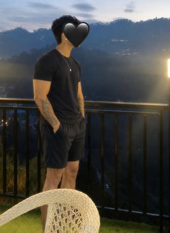 Tall MASSAGER & SEX THERAPIST ! - Acompañantes masculino in New Delhi Photo 4 of 7
