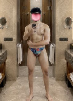 Tall MASSAGER & SEX THERAPIST ! - Acompañantes masculino in New Delhi Photo 7 of 7