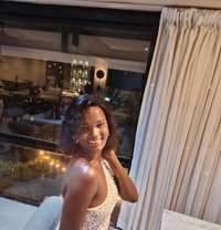 Tall Y Assy Sassy - puta in Nairobi