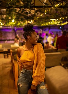 Talon - adult performer in Bali Photo 1 of 4