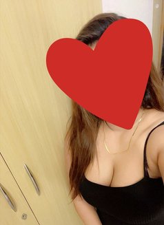 Tamanna - escort in Noida Photo 1 of 6