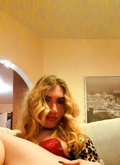 Tamara - Transsexual companion in İstanbul Photo 8 of 9