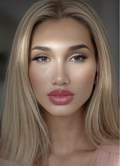 Tamara Russian girl🇷🇺 - Transsexual companion in İstanbul Photo 22 of 30