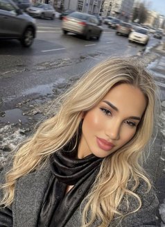 Tamara Russian girl🇷🇺 - Transsexual companion in İstanbul Photo 30 of 30