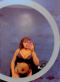 Daphne Alice - escort in Pune Photo 2 of 5