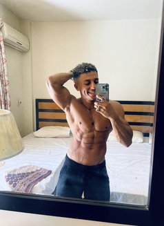 Tamem - Male escort in Abu Dhabi Photo 2 of 3