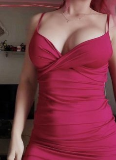 Tami - puta in Cairo Photo 3 of 3