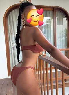 Tamia - puta in Kolkata Photo 2 of 4