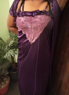 Tamil and Kerala Girls Available Chennai - puta in Chennai Photo 1 of 3