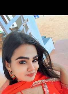 Tamil and Kerala Young Girls Doorstep - escort in Chennai Photo 1 of 16