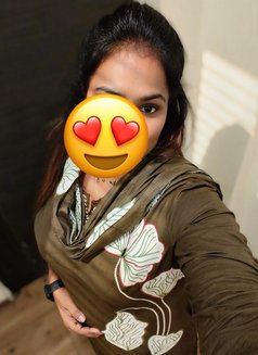 Tamil 25yr Young & Telugu @Shabiya 10 - puta in Abu Dhabi Photo 1 of 2