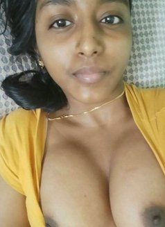 Tamil Girl Nude Video Call Sex Service - puta in Bangalore Photo 9 of 10