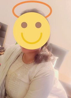 Tamil Girls Providing Service - escort in Chennai Photo 1 of 4