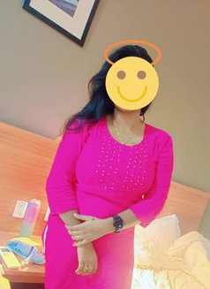 Tamil Girls Providing Service - escort in Chennai Photo 2 of 4
