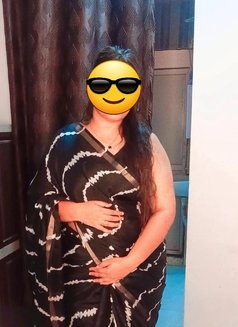 Tamil Private Companions - puta in Chennai Photo 3 of 3