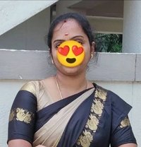 Tamil HIFI Models Aunty Available - puta in Chennai