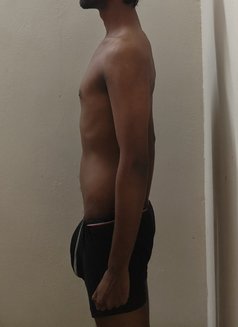 Tamizh - Acompañantes masculino in Chennai Photo 2 of 2