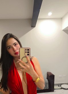 Tammy - escort in Dubai Photo 2 of 5