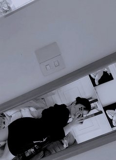 Tammy - escort in Singapore Photo 2 of 3