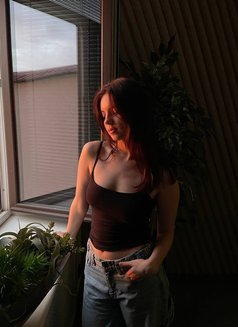 Tamsin - puta in Dubai Photo 3 of 15