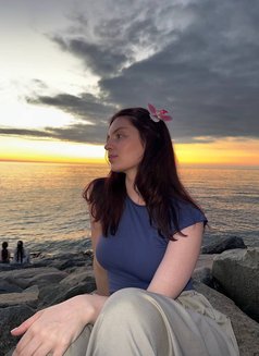 Tamsin - puta in Dubai Photo 5 of 15