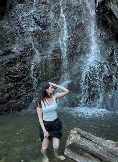Tamsin - puta in Dubai Photo 8 of 15