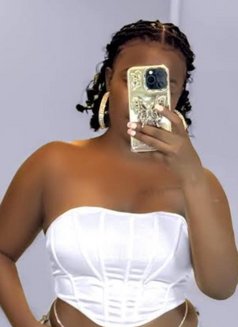 Tanasha - puta in Colombo Photo 2 of 4