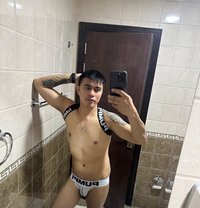 Dominant power verstop for Solo & Couple - Male escort in Abu Dhabi