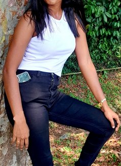 Senu Tani - puta in Colombo Photo 7 of 8