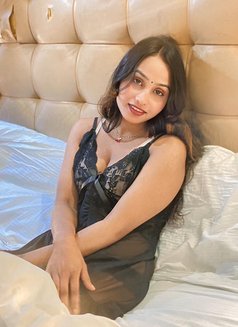 Remy - escort in Mumbai Photo 2 of 2