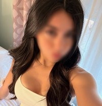 Tania - escort in Guimarães