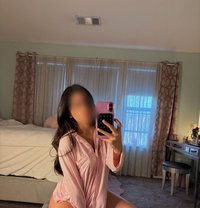 Tania - escort in Guimarães