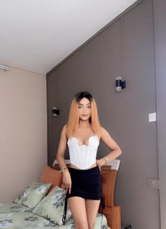 Tania - escort in Mauritius Photo 1 of 3
