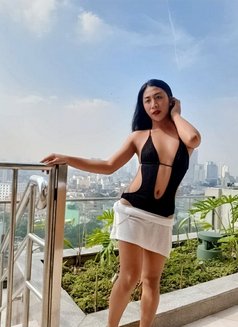 Tania - Transsexual escort in Manila Photo 4 of 4