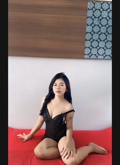 Tania - escort in Bali Photo 3 of 9