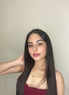 Tania - escort in Beirut Photo 3 of 6