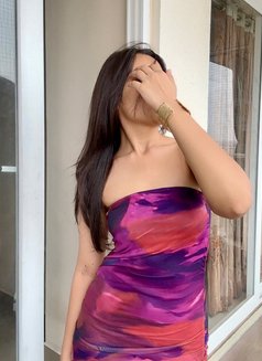 Taniksha - escort in Lucknow Photo 2 of 3