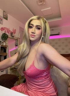 Tanini - Transsexual escort in Makati City Photo 12 of 29