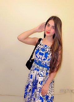 Tanisha Garg - puta in Dubai Photo 2 of 3