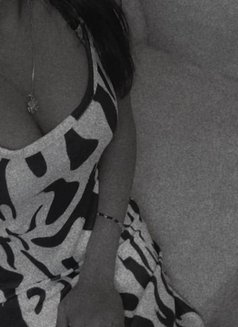 Kashish, Independent Delhi Single Girl - escort in New Delhi Photo 5 of 5