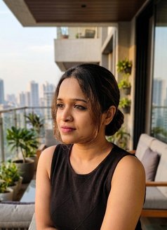 Tanisha Independent - puta in Hyderabad Photo 1 of 3