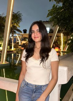 Tanisha - puta in Ahmedabad Photo 1 of 3